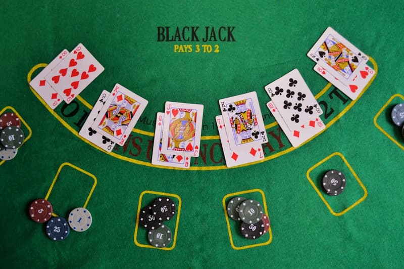 Blackjack YSB66: Luật chơi, tips cược hay từ các lão làng 4 đánh Xì Dách đổi thưởng